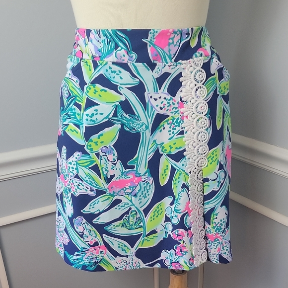 Lilly Pulitzer Pants - LILLY PULITZER LUXLETIC Fairway Performance Activewear Tropical Print Skort 10